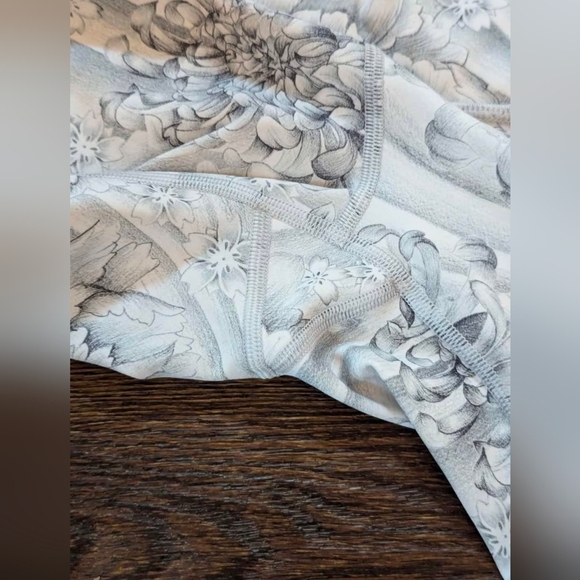 CONSIGNED! Lululemon Wunder Under Hi-Rise 7/8 Tight *25" Twine White Multi - Picture 5 of 6